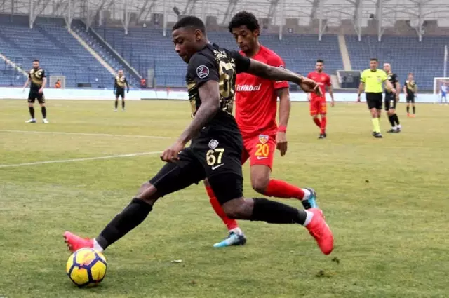 Spor Toto Süper Lig: Osmanlıspor: 0 - Kayserispor: 1 (İlk Yarı)