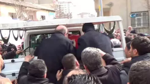 Afrin Şehidi Son Yolculuğuna Uğurlandı Afrin Şehidi Son Yolculuğuna Uğurlandı