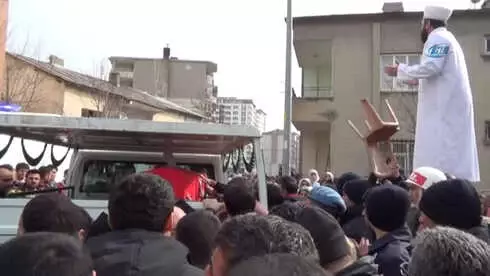 Afrin Şehidi Son Yolculuğuna Uğurlandı Afrin Şehidi Son Yolculuğuna Uğurlandı