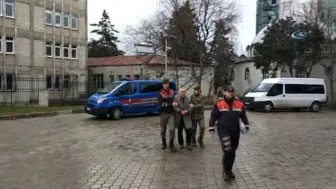 Fetö'den Aranan Şahıs Bahçede Fındık Fidanı Dikerken Yakalandı Fetö'den Aranan Şahıs Bahçede Fındık Fidanı Dikerken Yakalandı