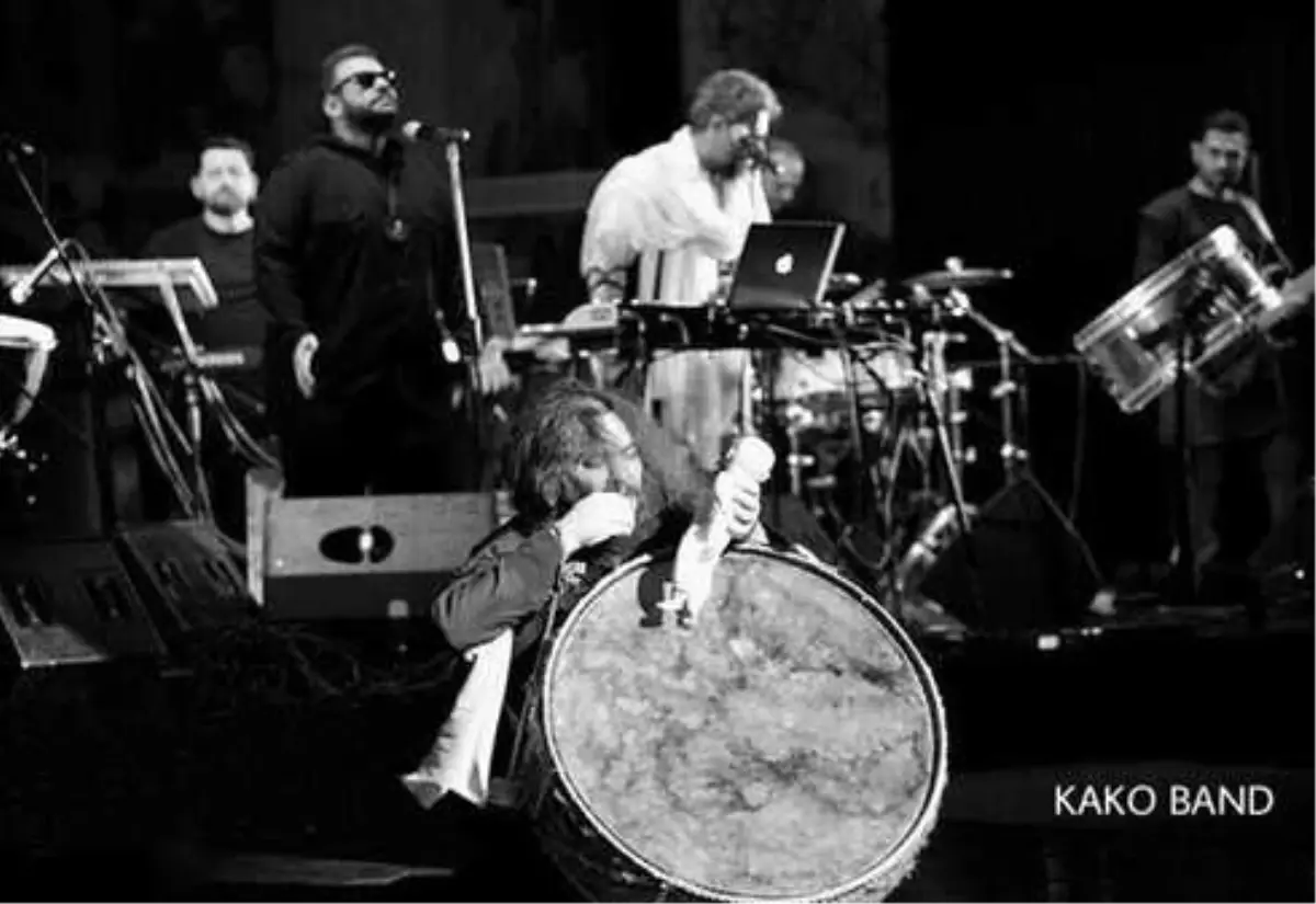 Kako Band Geliyor