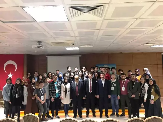 Karesi Kent Konseyinin Gençleri Ayvalık'ta Toplandı