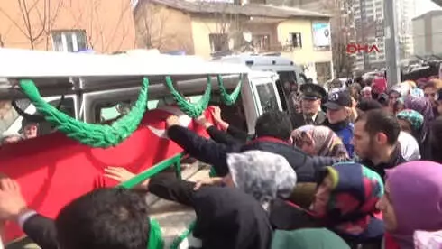 Muş Şehit Uzman Çavuş Karaca,gözyaşları Arasında Toprağa Verildi Muş Şehit Uzman Çavuş Karaca,gözyaşları Arasında Toprağa Verildi