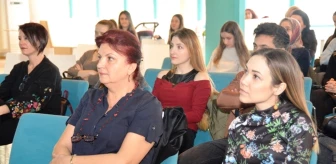 Tekirdağ'daki Annelere 'Çocuklarla Etkili İletişim' Eğitimi Verildi