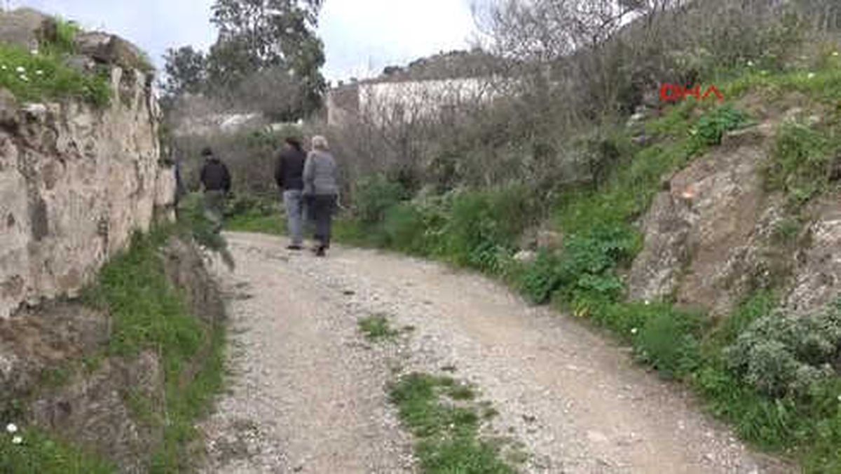Muğla Kentsel Sit Alanındaki 600 Yıllık Köy Kaderine Terk Edildi