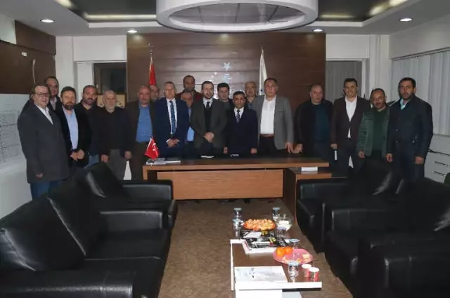 Sanayi Esnafı Ak Partili Cora ile Yeni Sanayi Sitesi Projesi'ni Konuştu Sanayi Esnafı Ak Partili Cora ile Yeni Sanayi Sitesi Projesi'ni Konuştu