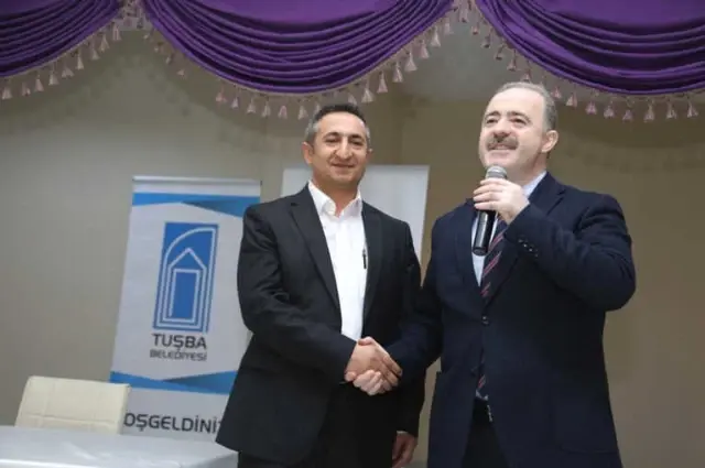 Tuşba'da Yazar ve Şairler Öğrencilerle Buluşmaya Devam Ediyor Tuşba'da Yazar ve Şairler Öğrencilerle Buluşmaya Devam Ediyor