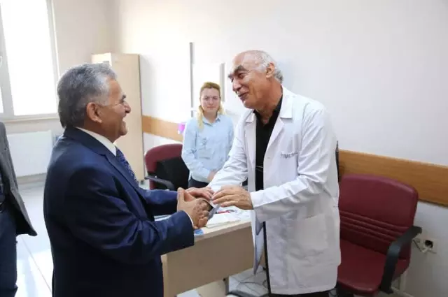 Başkan Büyükkılıç Mimarsinan Semt Polikliniğini Ziyaret Etti