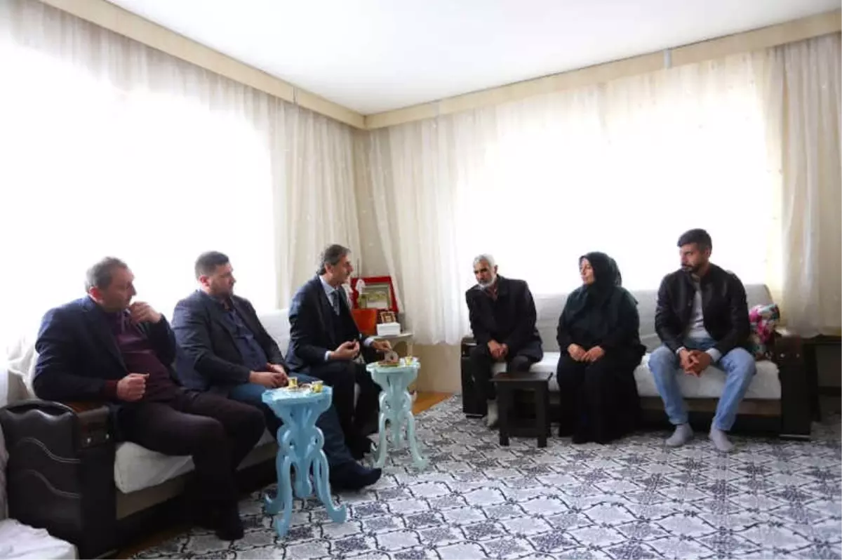 Başkan Alemdar'dan Şehit Ailesine Ziyaret