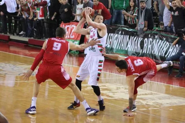 Pınar Karşıyaka Monaco'yo Devirdi