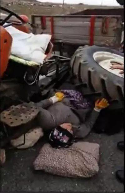 Traktör Tekerleğinin Altında Kalan Kadın Yaralandı