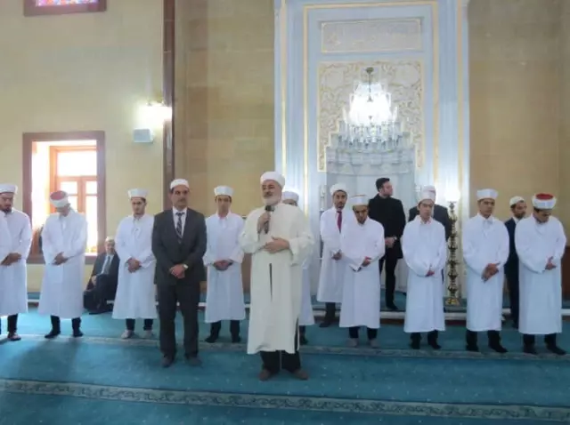 Çukurova Müftülüğü 19 Hafızı Daha Mezun Etti Çukurova Müftülüğü 19 Hafızı Daha Mezun Etti