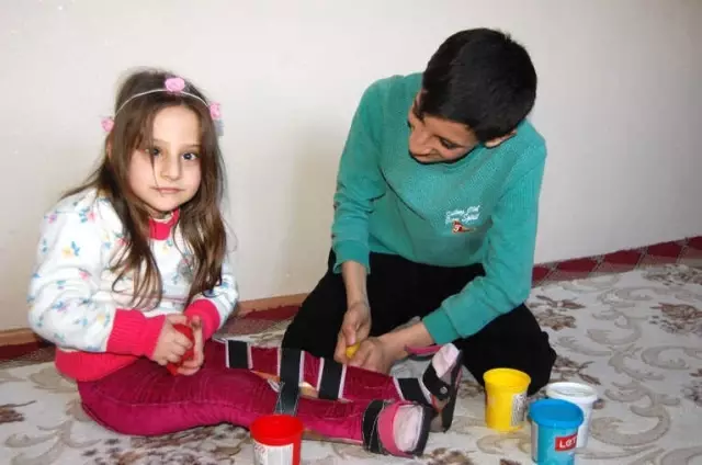 Engelli Hilal'e Zeynep Öğretmen Işık Oldu