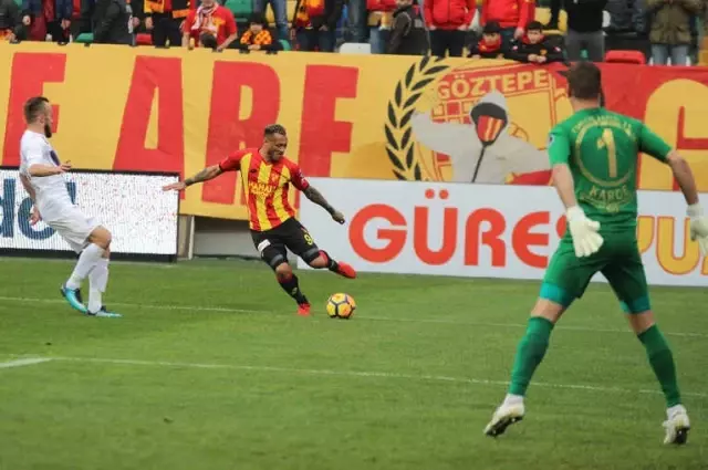 Spor Toto Süper Lig: Göztepe: 2 - Osmanlıspor: 1 (İlk Yarı)