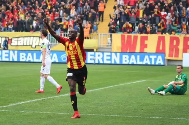 Spor Toto Süper Lig: Göztepe: 2 - Osmanlıspor: 1 (İlk Yarı)