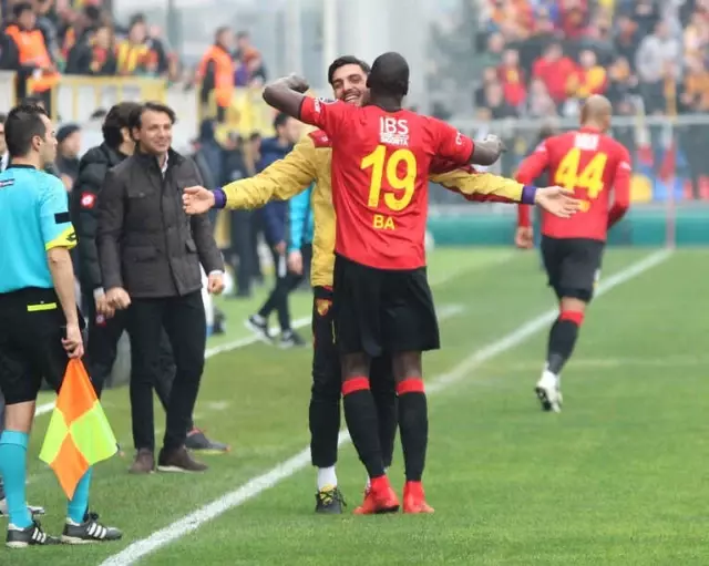 Spor Toto Süper Lig: Göztepe: 2 - Osmanlıspor: 1 (İlk Yarı)