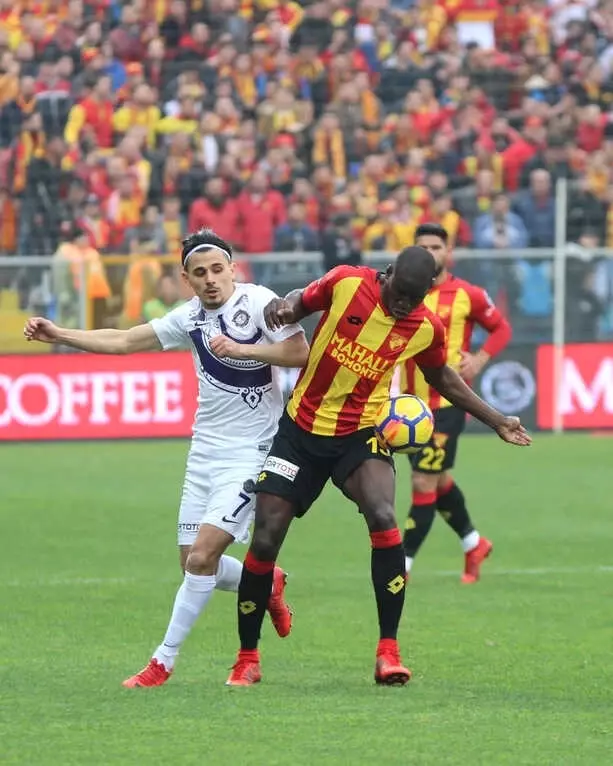 Spor Toto Süper Lig: Göztepe: 2 - Osmanlıspor: 1 (İlk Yarı)
