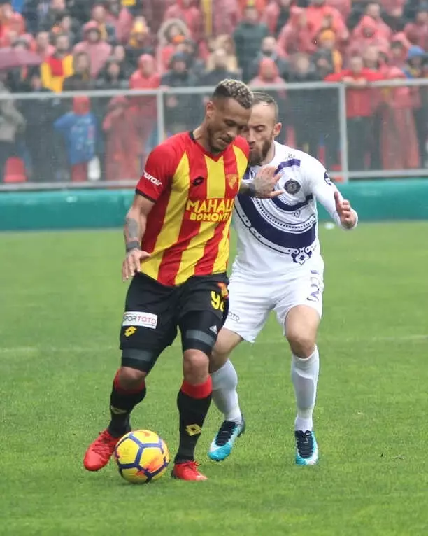 Spor Toto Süper Lig: Göztepe: 3 - Osmanlıspor: 3 (Maç Sonucu)