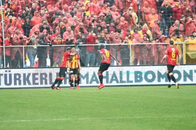 Spor Toto Süper Lig: Göztepe: 3 - Osmanlıspor: 3 (Maç Sonucu)