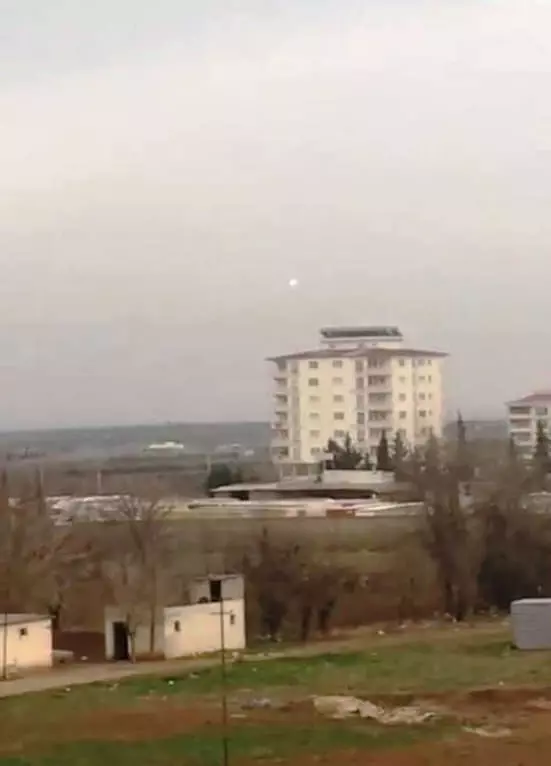 Afrin'deki Pyd Mevzileri Roketatarlarla Vurulmaya Devam Ediyor