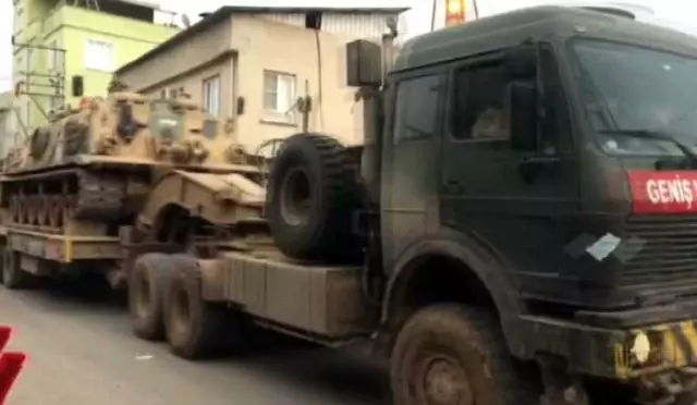 Afrin Sınırına Askeri Sevkiyat Sürüyor