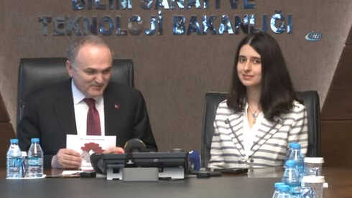 Bakan Özlü, 'Kadınlarımızın Kariyer Planlamalarına Her Zaman Desek Olacağız'