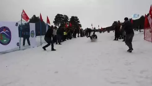 Şen-Kay Hızek Festivali' Renkli Görüntülere Sahne Oldu Şen-Kay Hızek Festivali' Renkli Görüntülere Sahne Oldu