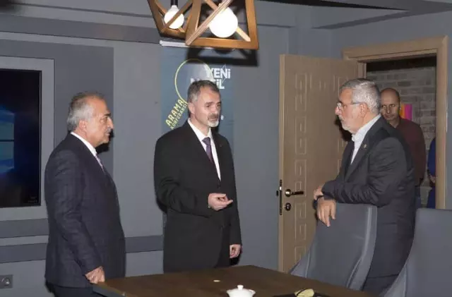 Milletvekili Mehmet Metiner, Rektör Çomaklı'yı Ziyaret Etti Milletvekili Mehmet Metiner, Rektör Çomaklı'yı Ziyaret Etti