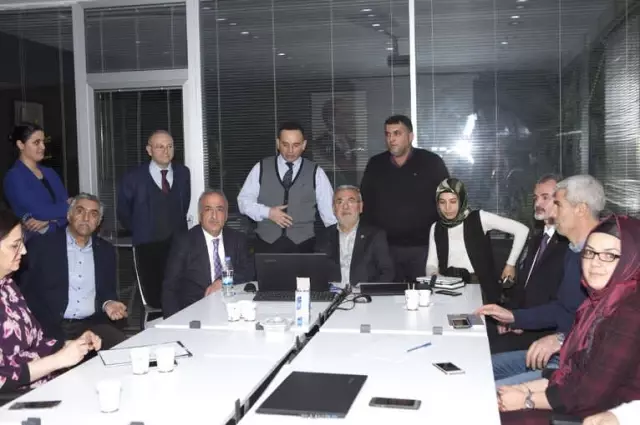 Milletvekili Mehmet Metiner, Rektör Çomaklı'yı Ziyaret Etti Milletvekili Mehmet Metiner, Rektör Çomaklı'yı Ziyaret Etti