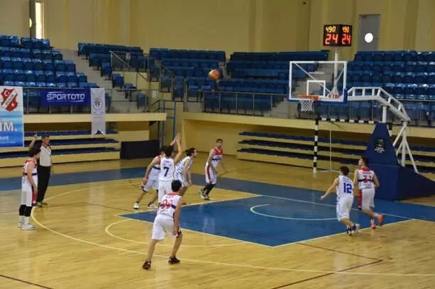 Okullar Arası Genç Erkekler Basketbol Kupası Sahibini Buldu Okullar Arası Genç Erkekler Basketbol Kupası Sahibini Buldu