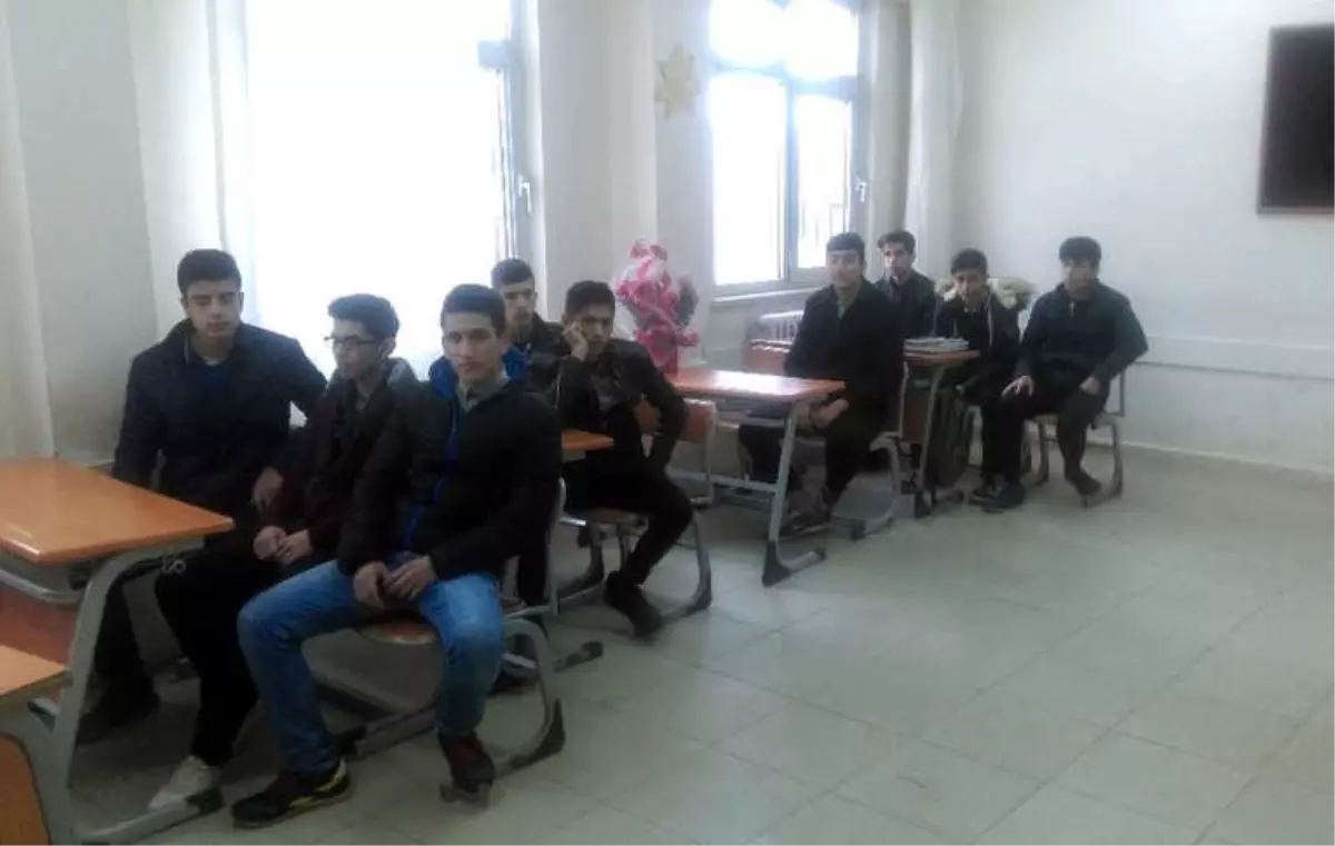 Süt Sağarken Ölen Lise Öğrencisinin Masası Boş Kaldı