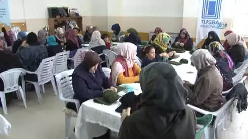 Vanlı Kadınlar Mehmetçik İçin Kolları Sıvadı Vanlı Kadınlar Mehmetçik İçin Kolları Sıvadı