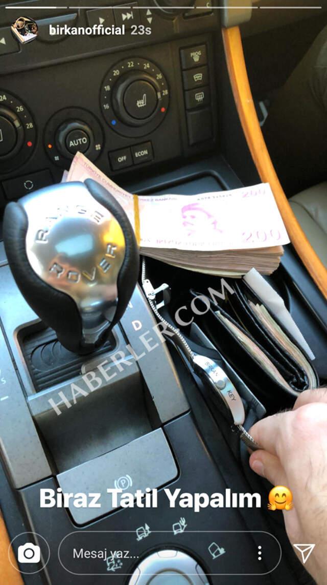 Damat Adayı Birkan Key, Sosyal Medyadan Topar Topar Para Paylaşıyor
