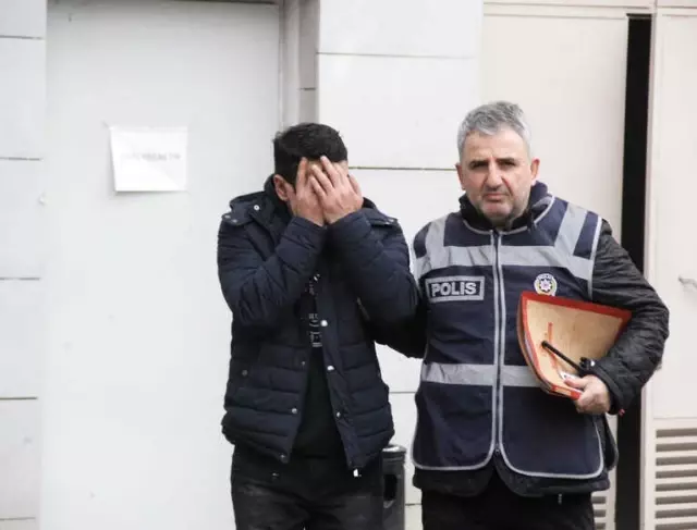 Emekli Öğretmenin Uygunsuz Görüntülerini Kayıt Edip Şantajla 50 Bin Lira İstedi