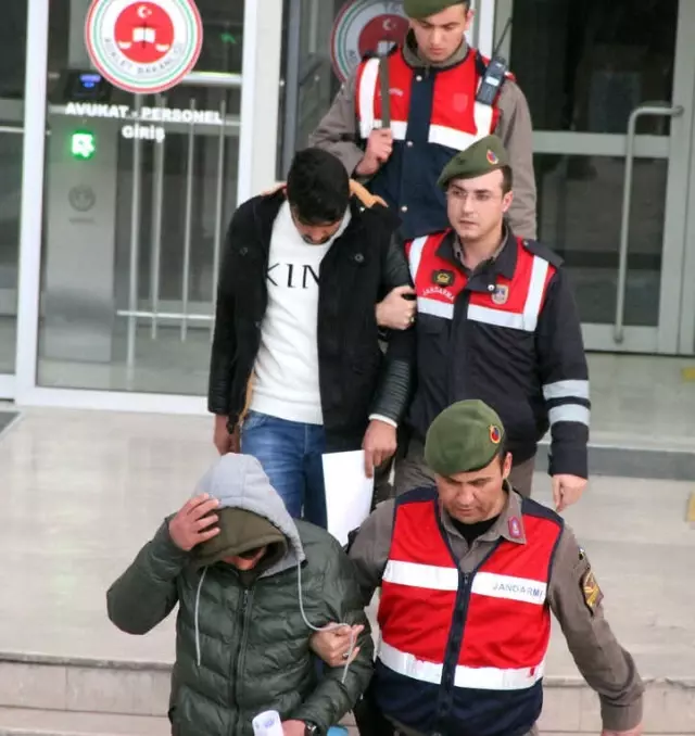 Hırsızlık Şüphelileri Tutuklandı