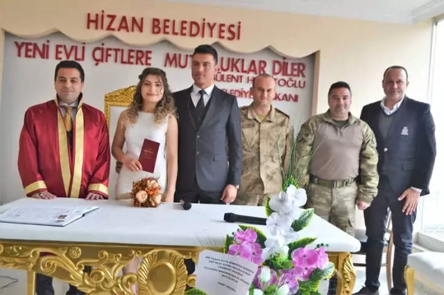 Kaymakam Hamitoğlu, Genç Çiftin Nikahını Kıydı