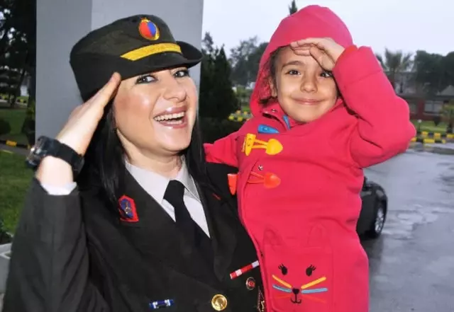 14 Şubat'ta Mehmetçiğe Koştular