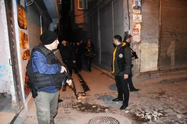 Diyarbakır'da 3 Bin Polisle '15 Şubat' Alarmı: 77 Gözaltı