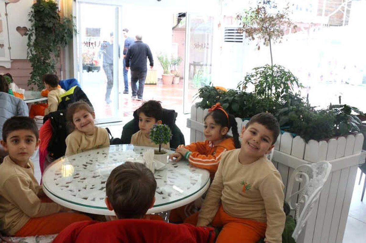 Minik Öğrenciler Zahir Cafe'yi Ziyaret Etti