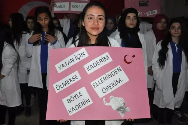 Öğrencilerden Mehmetçik'e Destek