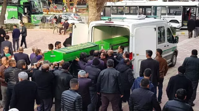 Tokat'taki Trafik Kazasında 3 Yaşındaki Yusuf Hayatını Kaybetti Tokat'taki Trafik Kazasında 3 Yaşındaki Yusuf Hayatını Kaybetti
