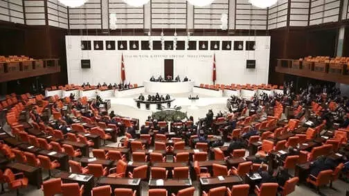 Torba Tasarı'nın 33 Maddesi Komisyondan Geçti