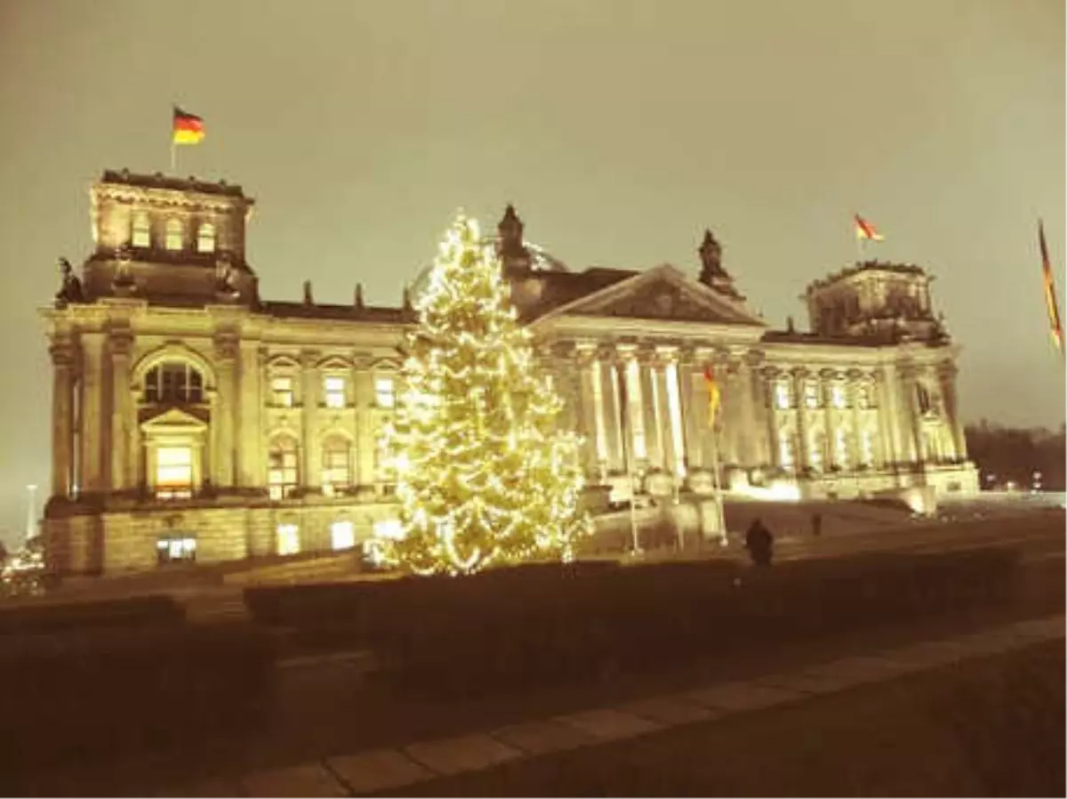 Berlin'de Tarihin İzleri