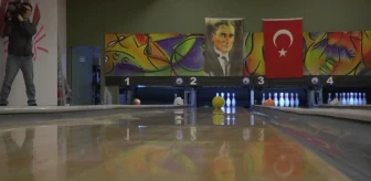 Görme Engelliler Bowling Turnuvasında Yarıştı