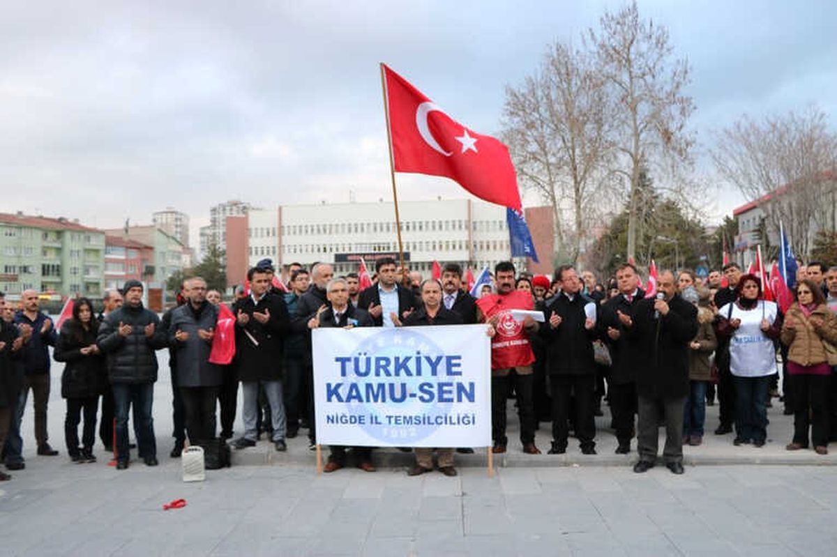 Kamu-Sen'den Mehmetçiğe Destek