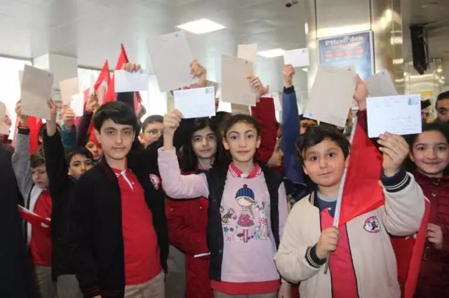 Öğrencilerden Afrin'deki Mehmetçiğe Mektup