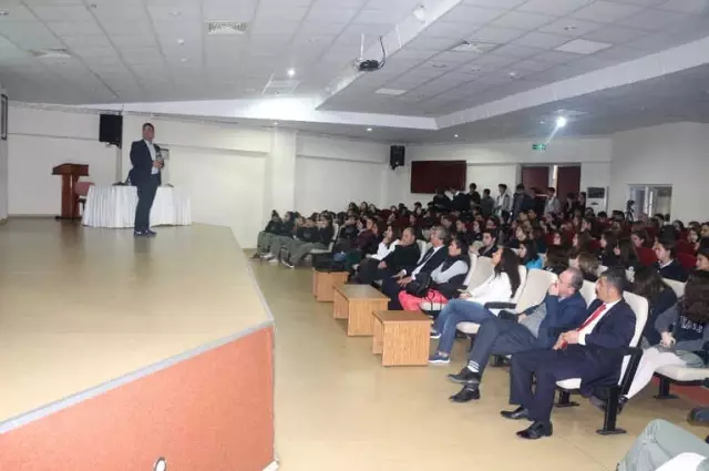 Polis Liselilere Siber Suçları Anlattı