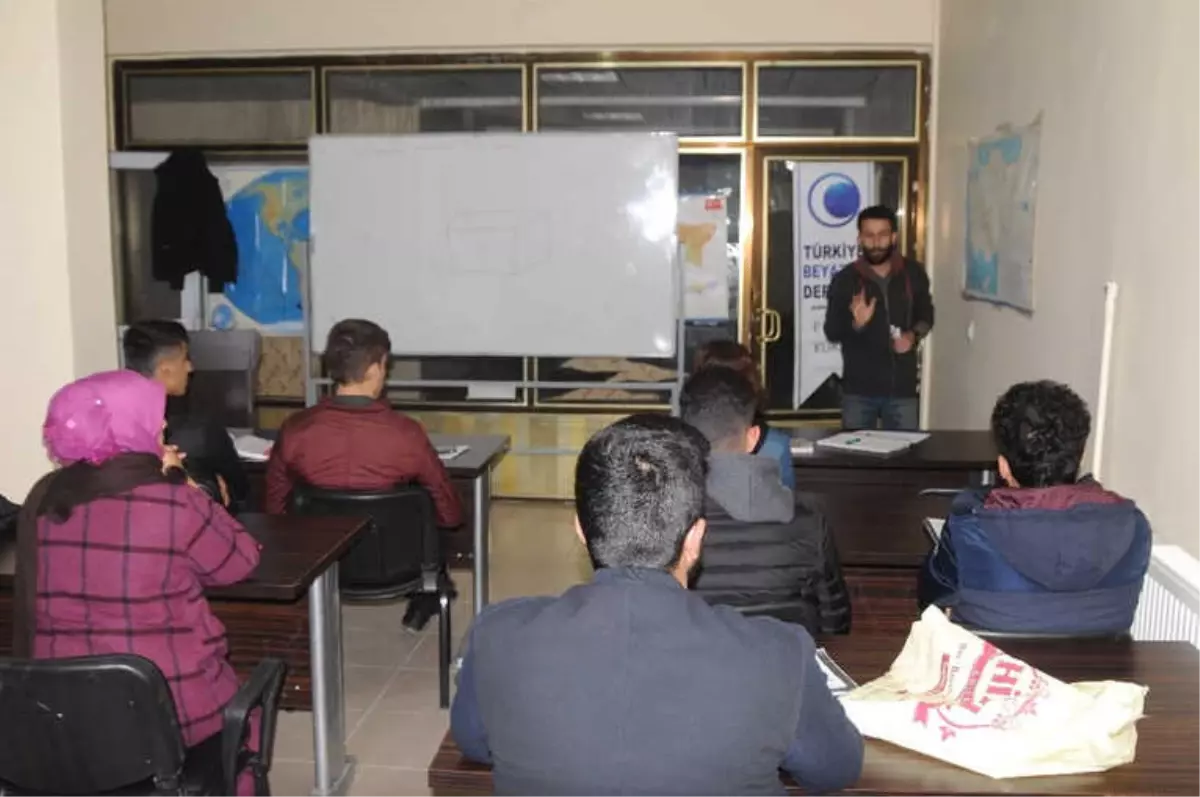 Şırnak'ta Engelliler İçin E-Kpss Kursu Açıldı