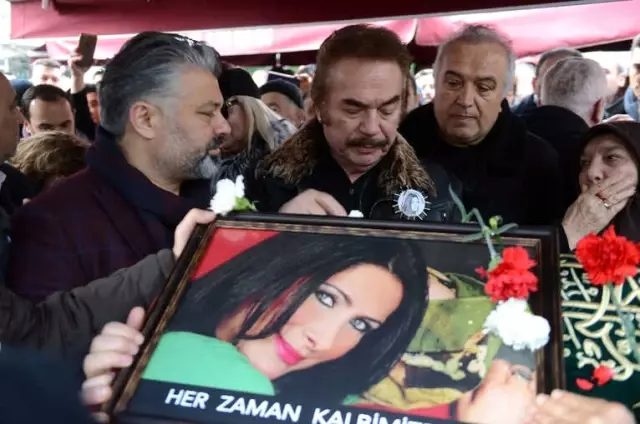 Türk Halk Müziği Sanatçısı Nuray Hafiftaş Son Yolculuğuna Uğurlandı