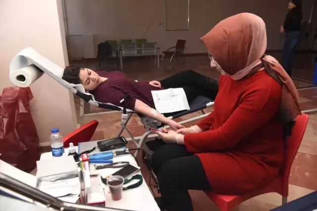 Üniversiteden Mehmetçik İçin Kan Bağışı